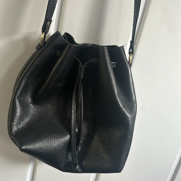 Portland bucket bag - Picture 2 of 5